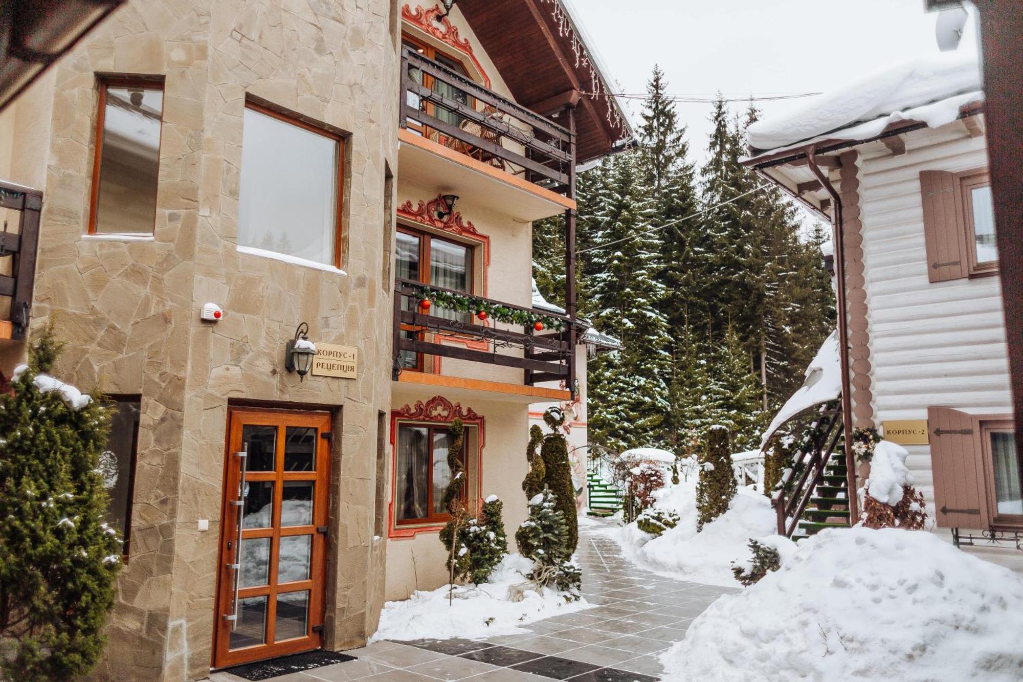 Hotel Vedmezhyi Dvir بوكوفِل المظهر الخارجي الصورة