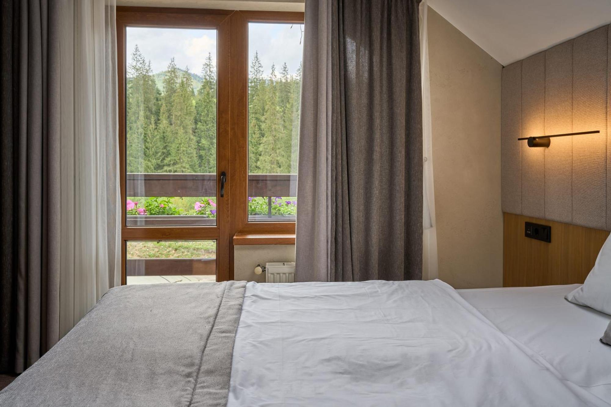 Hotel Vedmezhyi Dvir بوكوفِل المظهر الخارجي الصورة
